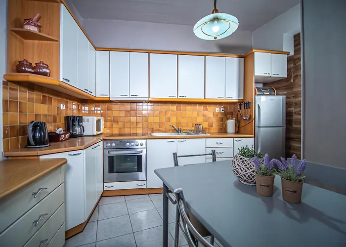 The Hidden Loft In Town Volos