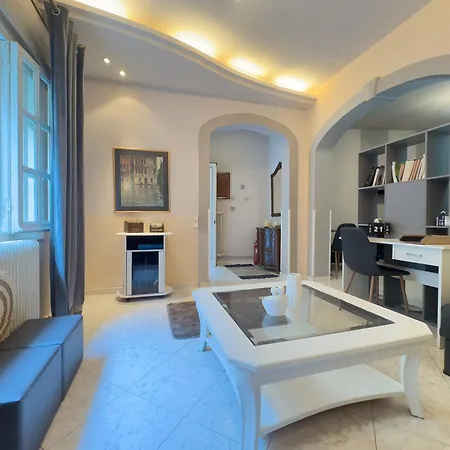 Apartment The Hidden Loft In Town Volos